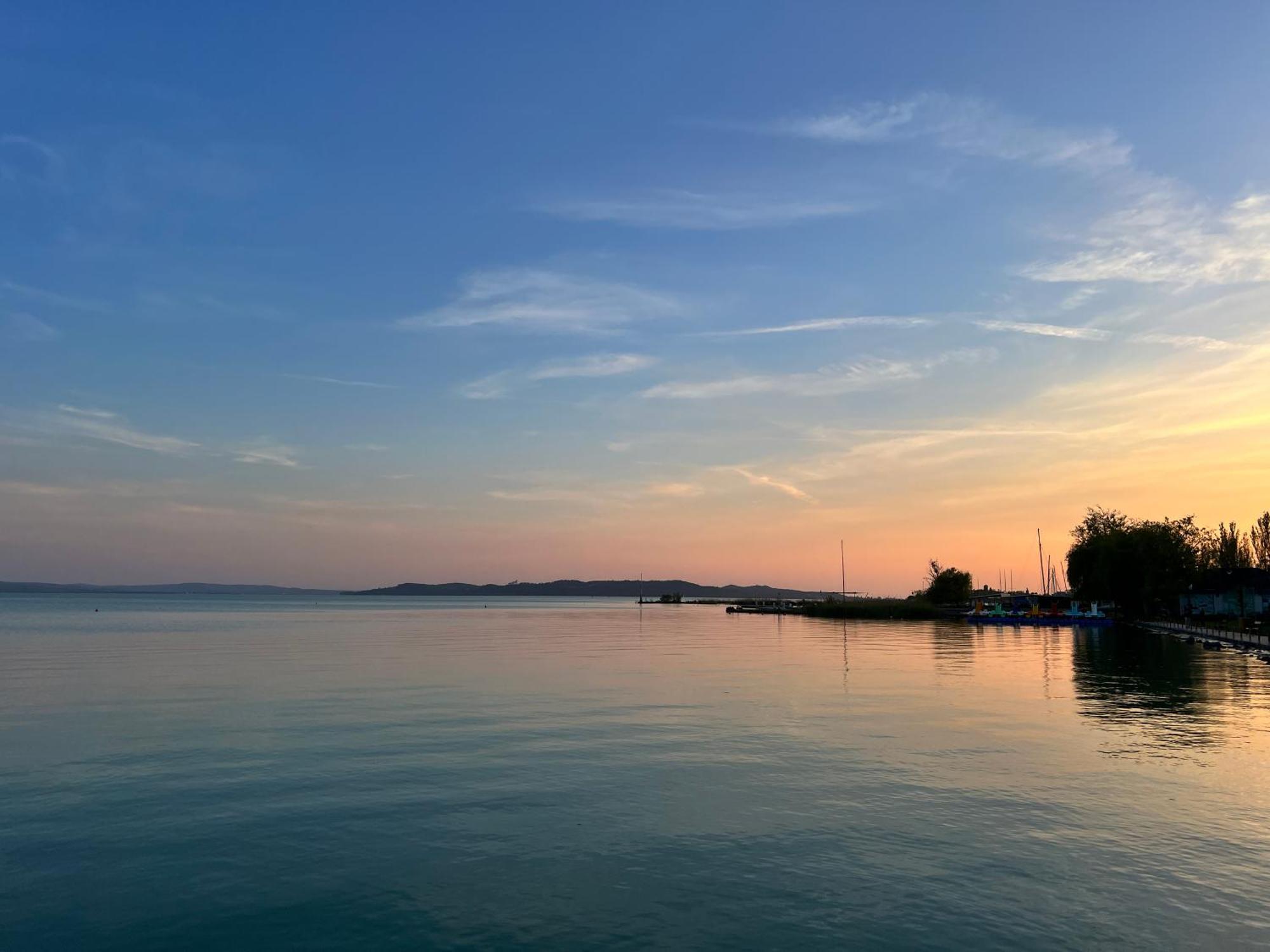 Neon Apartman Csopak Balaton Kültér fotó