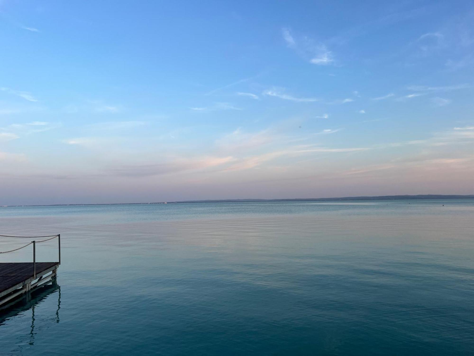 Neon Apartman Csopak Balaton Kültér fotó